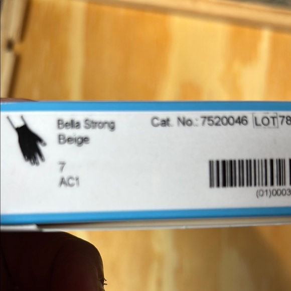 Bella Strong Medical Compression Glove - Tan 15-20 mmHg 7520046 NEW - Picture 2 of 4